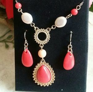 Goldtone Coral Necklace & Earring Set